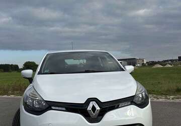 Renault Clio 111.000 km 3.700 &euro; Laaber 93164