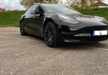 Tesla Model 3 156.000 km 25.500 &euro; Kelheim 93309