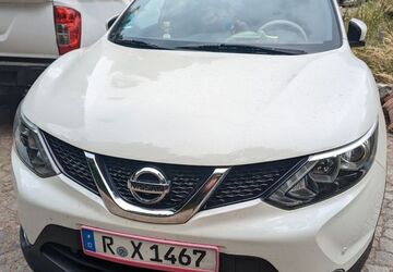 Nissan Qashqai 204.000 km 11.990 &euro; Maxhütte Haidhof 93142