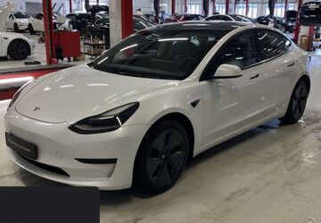 Tesla Model 3 37.294 km 26.600 &euro; Obertraubling 93083