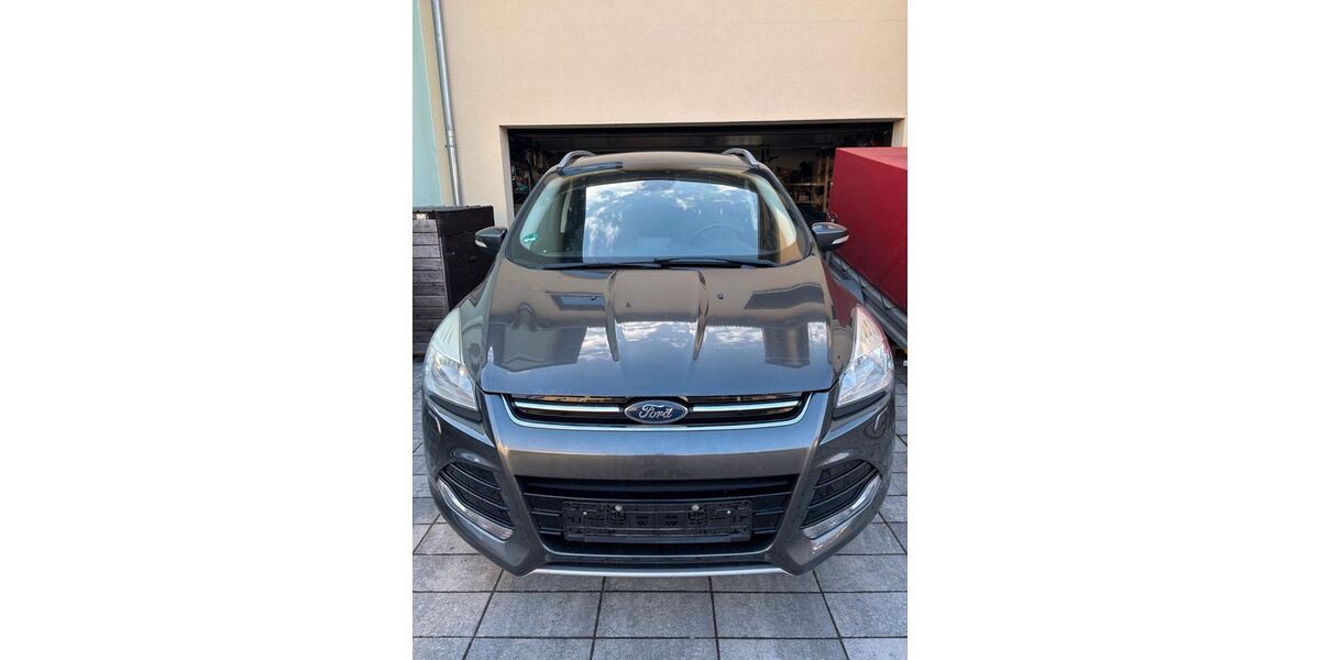 Ford Kuga 156.500 km 12.700 &euro; Maxhütte-Haidhof 93142