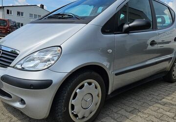 Mercedes-Benz A 160 116.300 km 880 &euro; Regensburg 93057