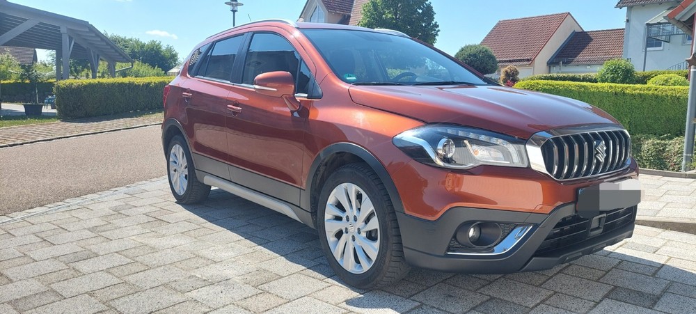 Suzuki S-Cross SX4 51.600 km 17.900 &euro; Painten 93351