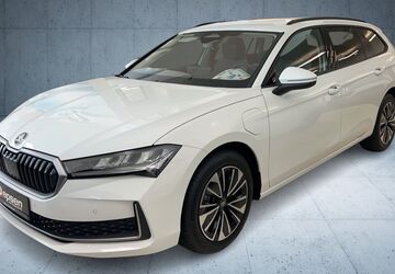 Skoda Superb 8.900 km 41.970 &euro; Regensburg 93049