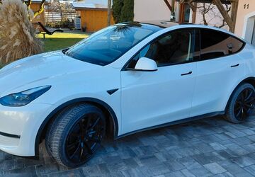 Tesla Model Y 43.000 km 38.955 &euro; Steinberg am See 92449