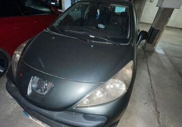 Peugeot 207 183.000 km 930 &euro; Neutraubling 93073