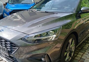 Ford Focus 128.000 km 11.999 &euro; Regensburg-Bernhardswald 93170
