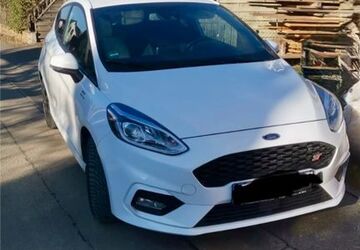 Ford Fiesta 90.000 km 12.100 &euro; Teugn 93356