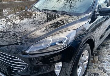 Ford Kuga 61.000 km 19.999 &euro; Regensburg-Bernhardswald 93170