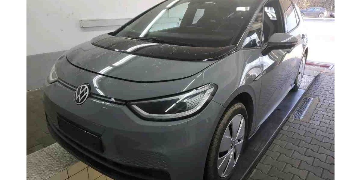 VW ID.3 40.428 km 22.470 &euro; Neutraubling 93073