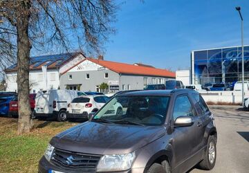 Suzuki Grand Vitara 100.000 km 8.900 &euro; Regensburg 93059