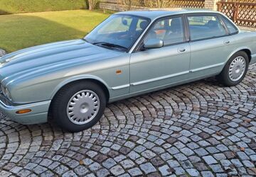 Jaguar XJ8 157.000 km 9.800 &euro; Maxhütte-Haidhof 93142