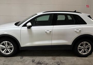 Audi Q3 147.000 km 19.900 &euro; Regensburg 93055