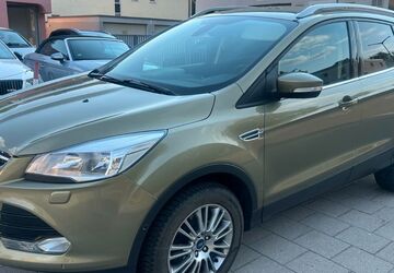 Ford Kuga 85.000 km 7.150 &euro; Regensburg 93055