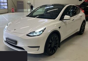 Tesla Model Y 26.882 km 40.700 &euro; Obertraubling 93083