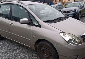 Toyota Corolla Verso 178.000 km 2.800 &euro; Wörth a.d.Donau 93086