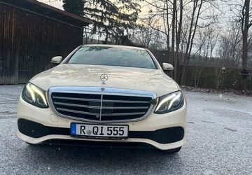 Mercedes-Benz E 220 506.282 km 11.000 &euro; Regensburg 93057