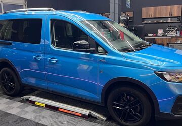 Ford Tourneo Connect 23.500 km 34.600 &euro; Aholfing 94345