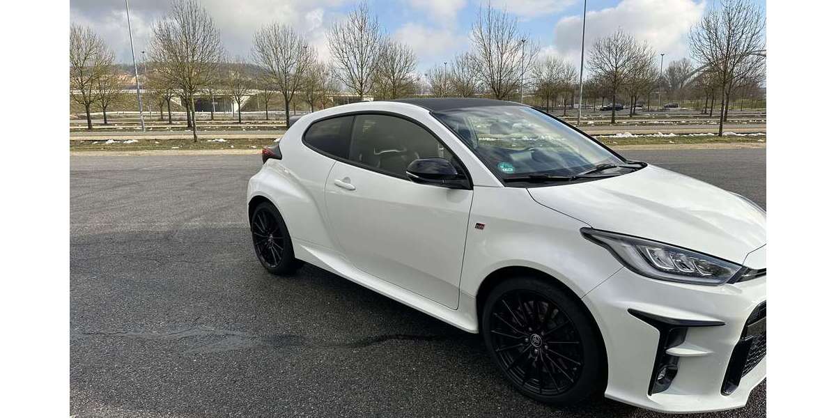 Toyota Yaris 34.000 km 37.000 &euro; Regensburg 93055