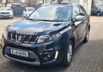 Suzuki Vitara 28.000 km 17.600 &euro; Sarching 93092