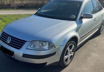 VW Passat 110.000 km 2.777 &euro; Abensberg 93326