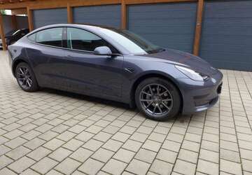 Tesla Model 3 22.500 km 28.500 &euro; Regensburg 93059