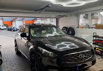 INFINITI FX 215.000 km 9.090 &euro; Regensburg 93047