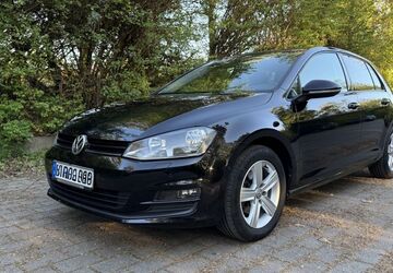 VW Golf 57.900 km 9.399 &euro; Regensburg 93049
