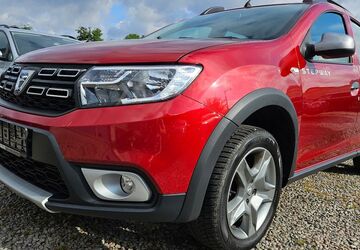 Dacia Sandero 50.500 km 7.400 &euro; Regensburg 93057