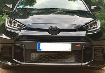 Toyota Yaris 3.650 km 42.990 &euro; Regensburg 93055