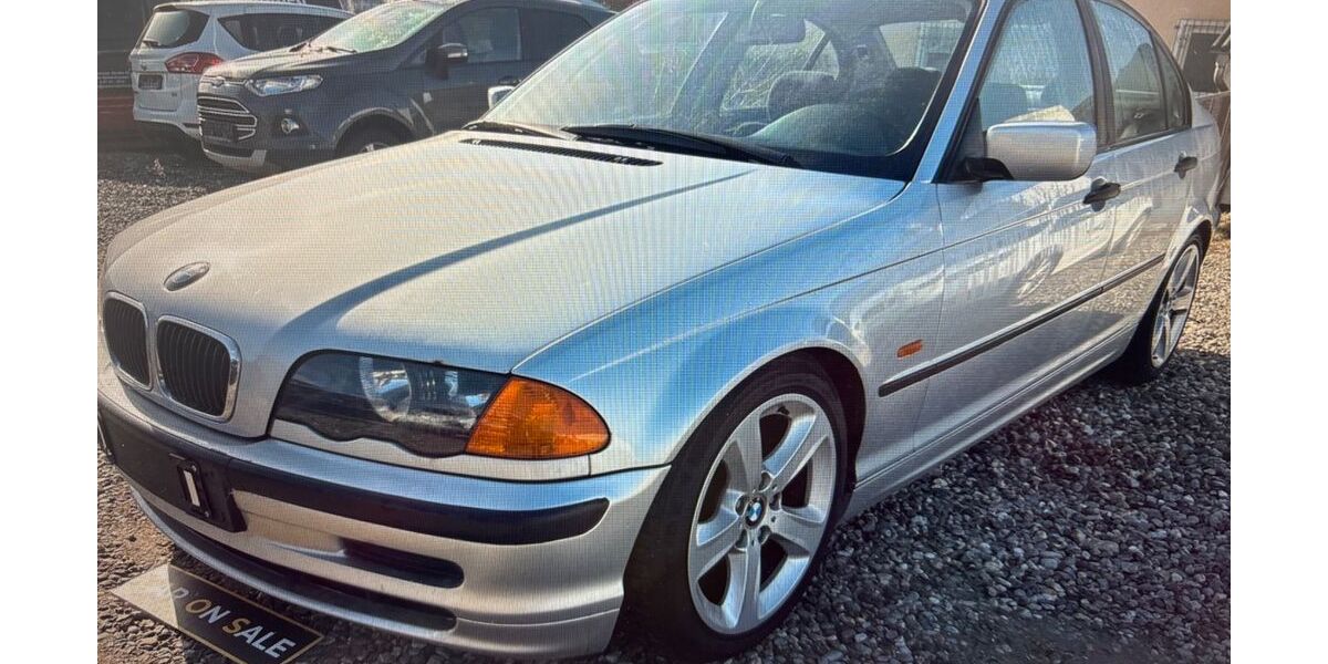 BMW 318 208.000 km 2.700 &euro; Langquaid OT Niederleierndorf 84085