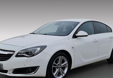 Opel Insignia 104.000 km 11.990 &euro; Pettendorf 93186