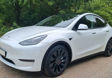 Tesla Model Y 35.000 km 35.900 &euro; Regensburg 93059