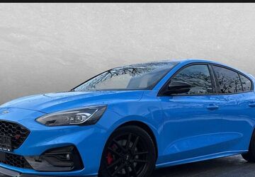 Ford Focus 68.000 km 26.995 &euro; Regensburg 93059