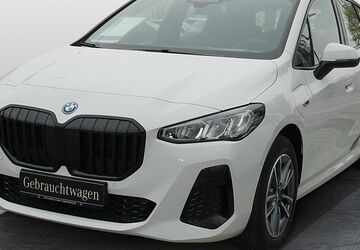 BMW 225 Active Tourer 28.151 km 28.480 &euro; Regensburg 93053