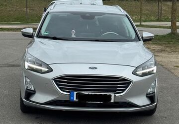 Ford Focus 43.000 km 14.800 &euro; Regensburg 93053