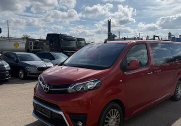 Toyota Proace (Verso) 113.000 km 22.000 &euro; Regensburg 93057