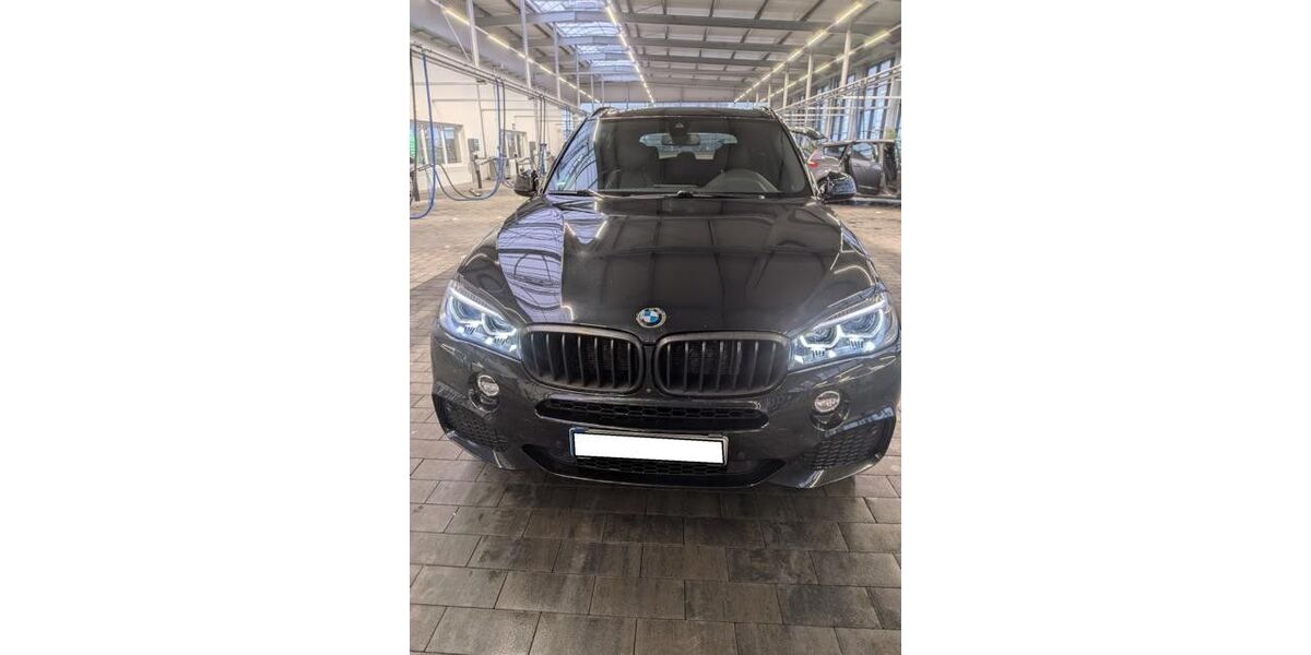 BMW X5 139.900 km 23.990 &euro; Regensburg 93057