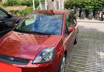 Ford Fiesta 92.500 km 2.600 &euro; Regensburg 93057
