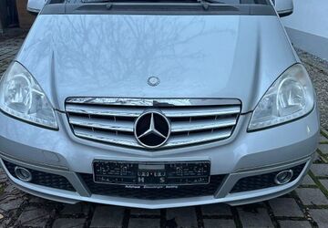 Mercedes-Benz A 160 81.500 km 4.899 &euro; Regensburg 93047