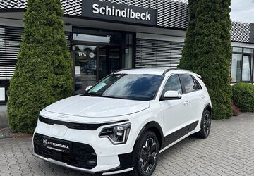Kia Niro 2.063 km 36.450 &euro; Regensburg 93055