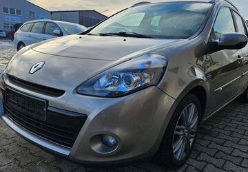 Renault Clio 151.800 km 3.900 &euro; Regensburg 93057