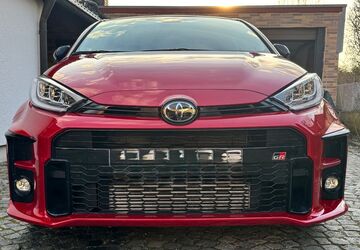 Toyota Yaris 10.500 km 39.900 &euro; Regensburg 93049