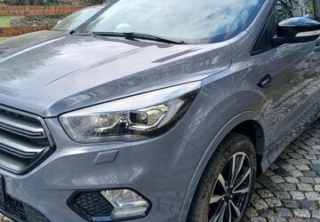 Ford Kuga 114.000 km 13.999 &euro; Regensburg-Bernhardswald 93170