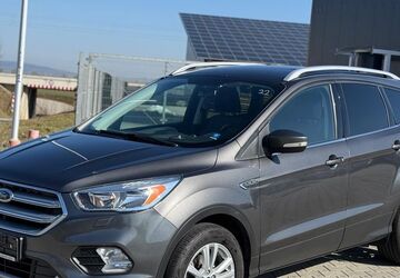 Ford Kuga 132.000 km 8.999 &euro; Köfering 93096