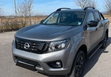Nissan Navara 90.000 km 29.900 &euro; Rain 94369