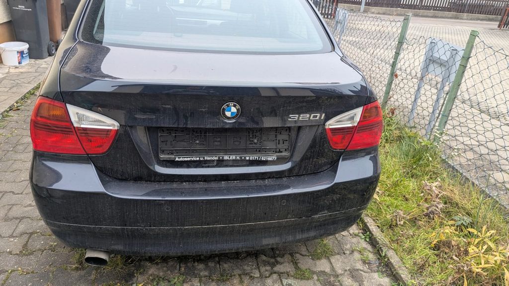 BMW 320 178.000 km 4.300 &euro; Kelheim 93309