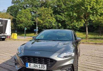 Ford Focus 65.426 km 17.500 &euro; Regensburg 93055