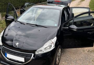 Peugeot 208 148.000 km 4.300 &euro; Zell 93199