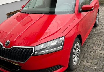 Skoda Fabia 71.910 km 11.999 &euro; Regensburg 93055